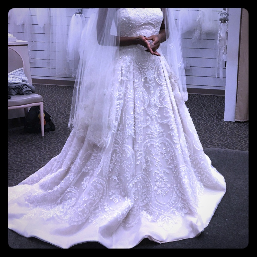 Oleg Cassini Wedding gown